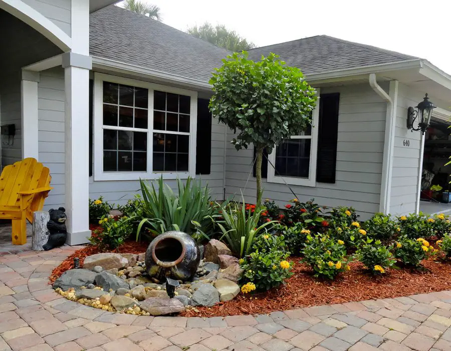 Mini Fountain - frontyard landscaping ideas