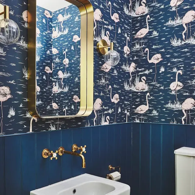 flamingos-in-navy bathroom wallpaper