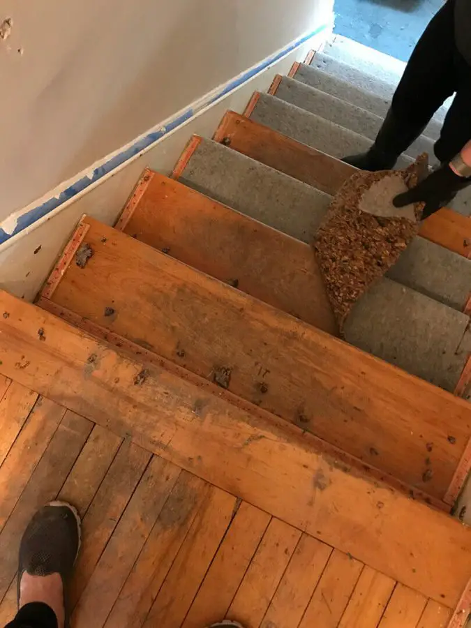 How to Remove Carpet from Stairs Effectively