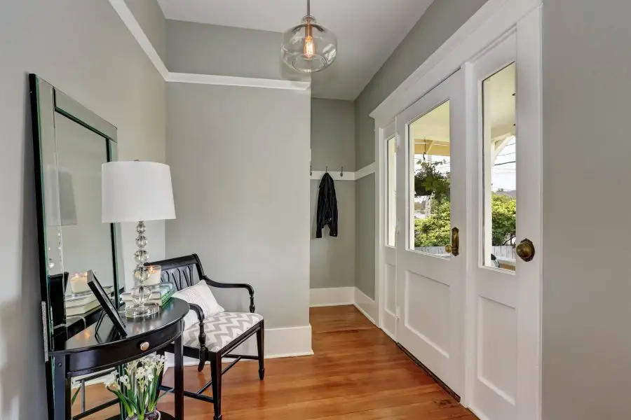 Small Front Entryway Ideas You Can Steal