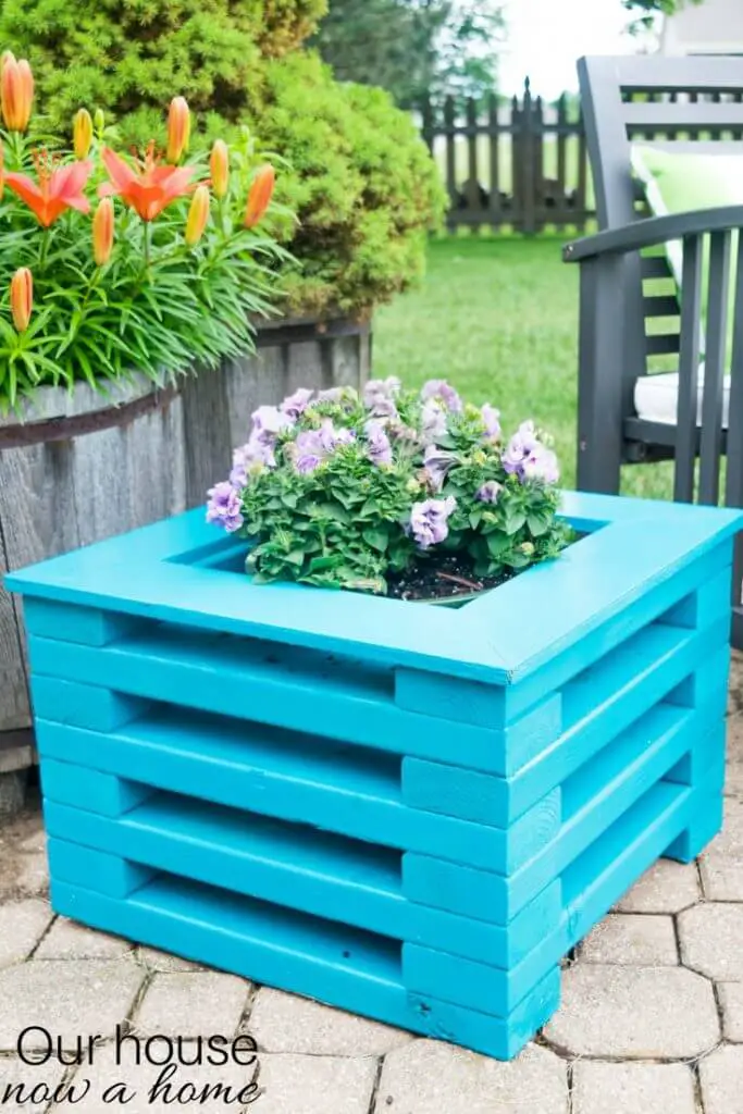 2×4 Wood Flower Planter