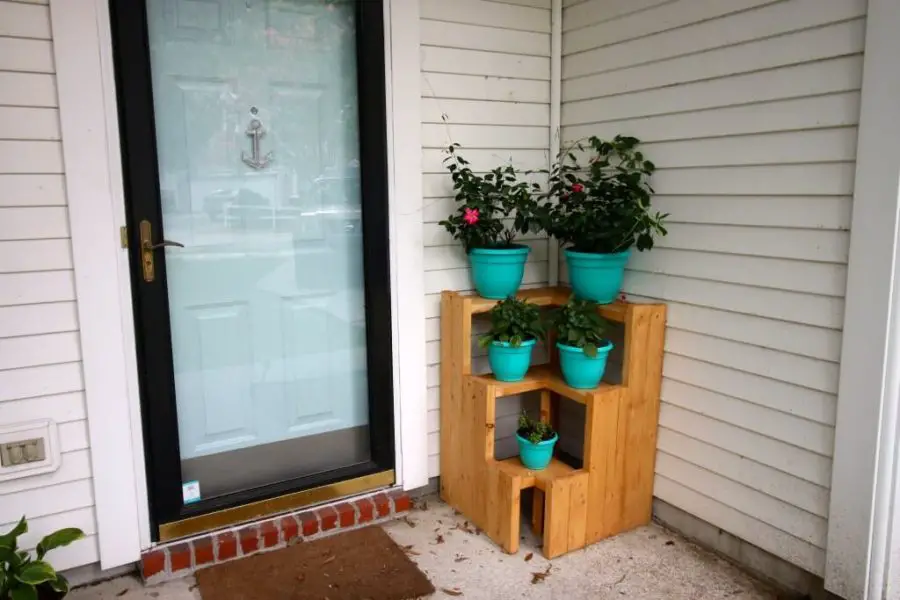 3 tiered plant stand - diy 2x4 wood projects