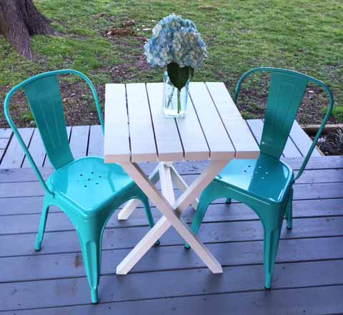 DIY Bistro Table from 2x4 wood 