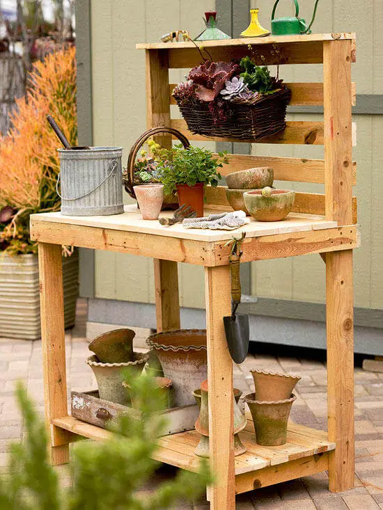 DIY Pallet Potting Bench