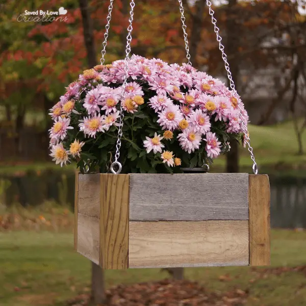 Scrap wood projects - hanging planter for backyard