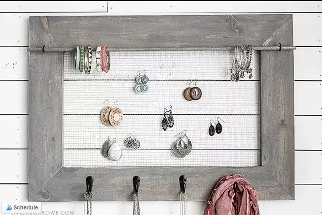 Wall Jewelry Organizer DIH Workshop. Live Laugh Rowe