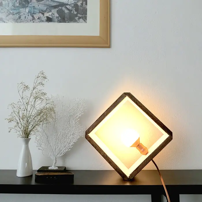 DIY Wooden Cube Lamp