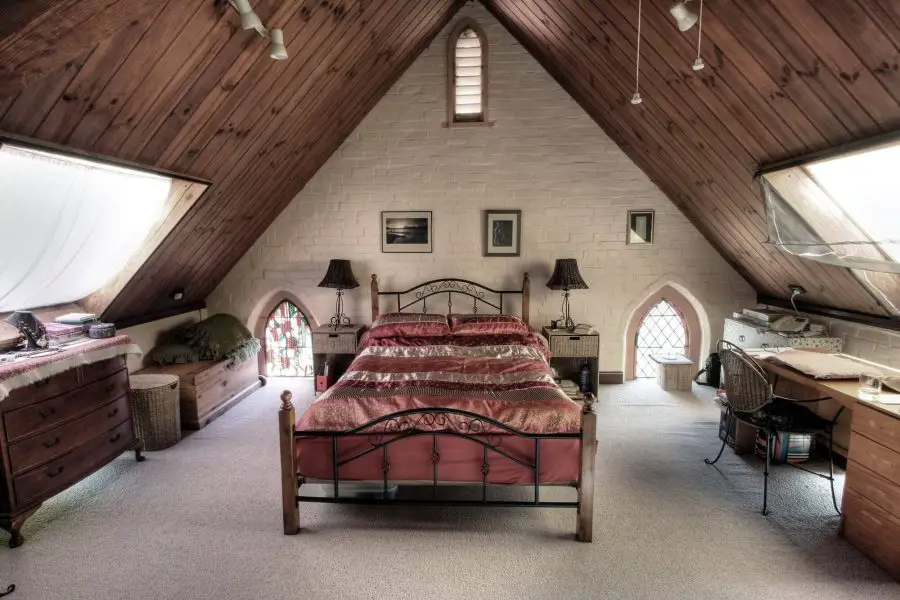 Luxurious Attic Bedroom Ideas