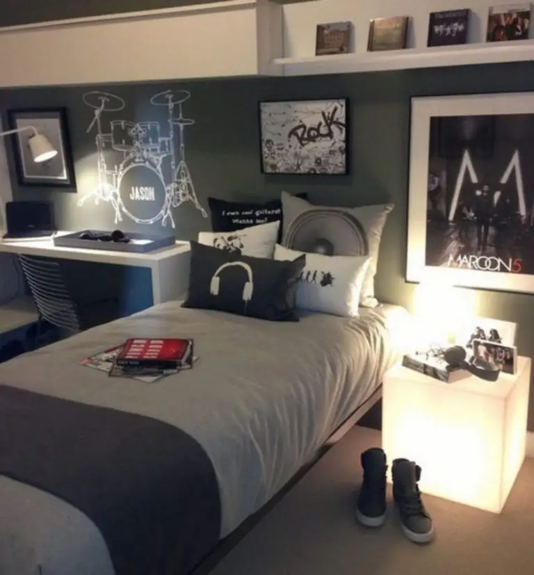 30+ Music Themed Bedroom Design and Decor Ideas - MaterialSix