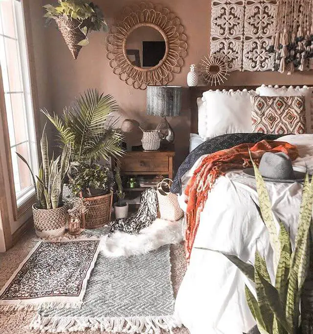 Bohemian bedroom - Fill Every Space with Arts