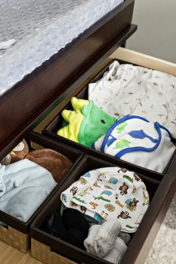 Baby Clothes Organization: Baskets inside Storage