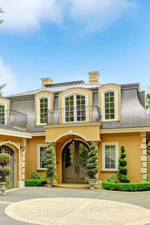 Front door with Brown Hue for Classic Look