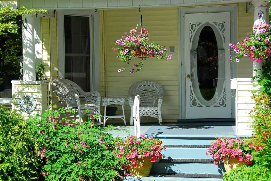 Experiment With The Entrance - Front Porch Decor Ideas