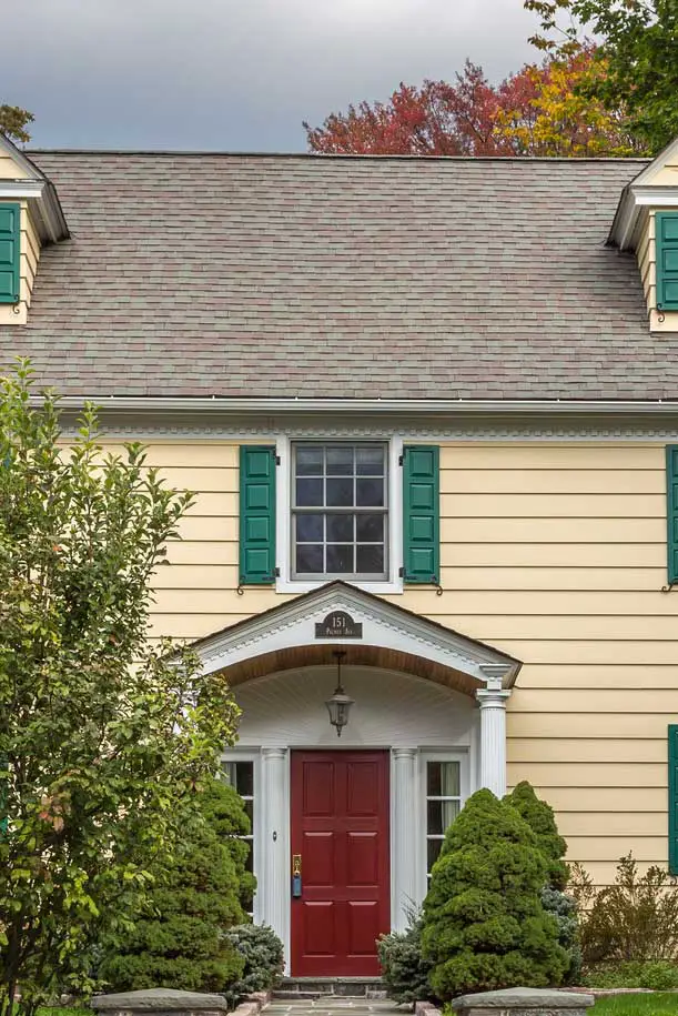 Brown Brick Color for Yellow House Front Door