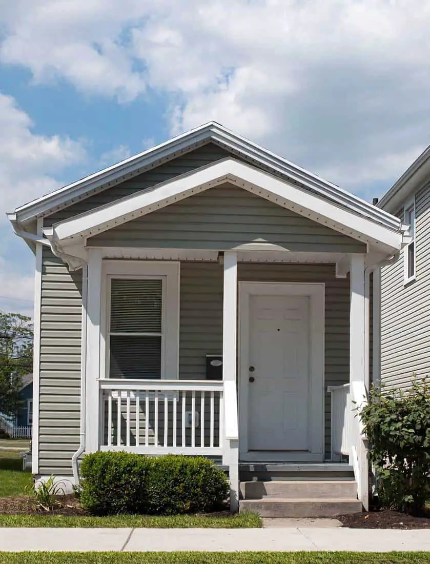 Higher Hedge - Front porch ideas for small house