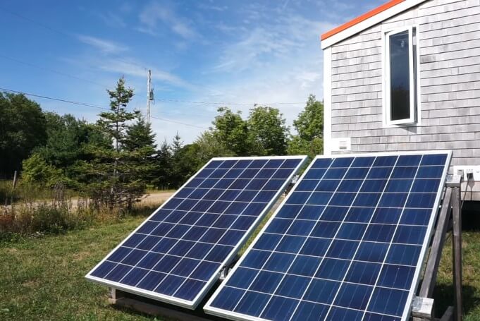 tiny house solar energy panel