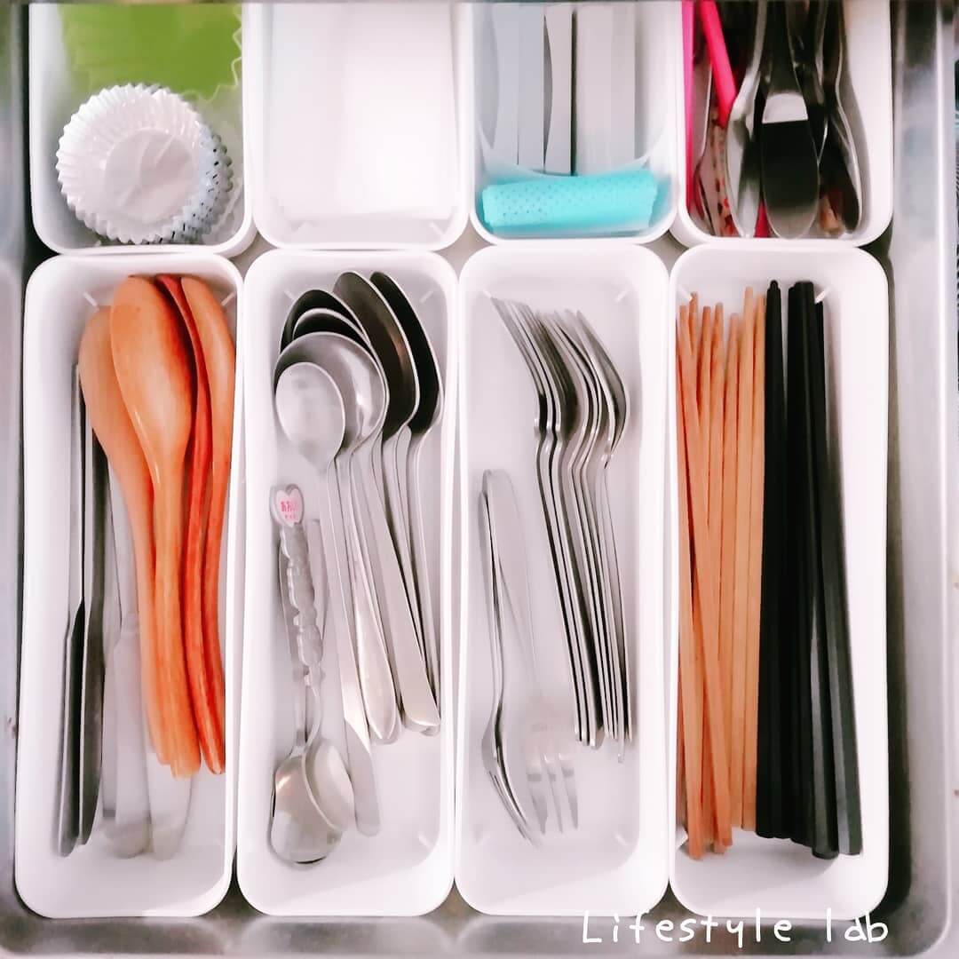  Use Plastic Boxes to Organize Cutlery