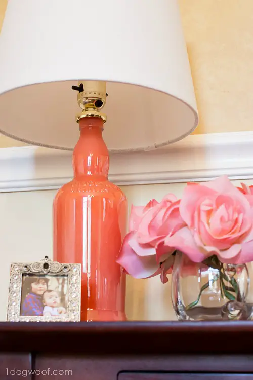 DIY-lamp-projects-painted-bottle-lamp-upcycle