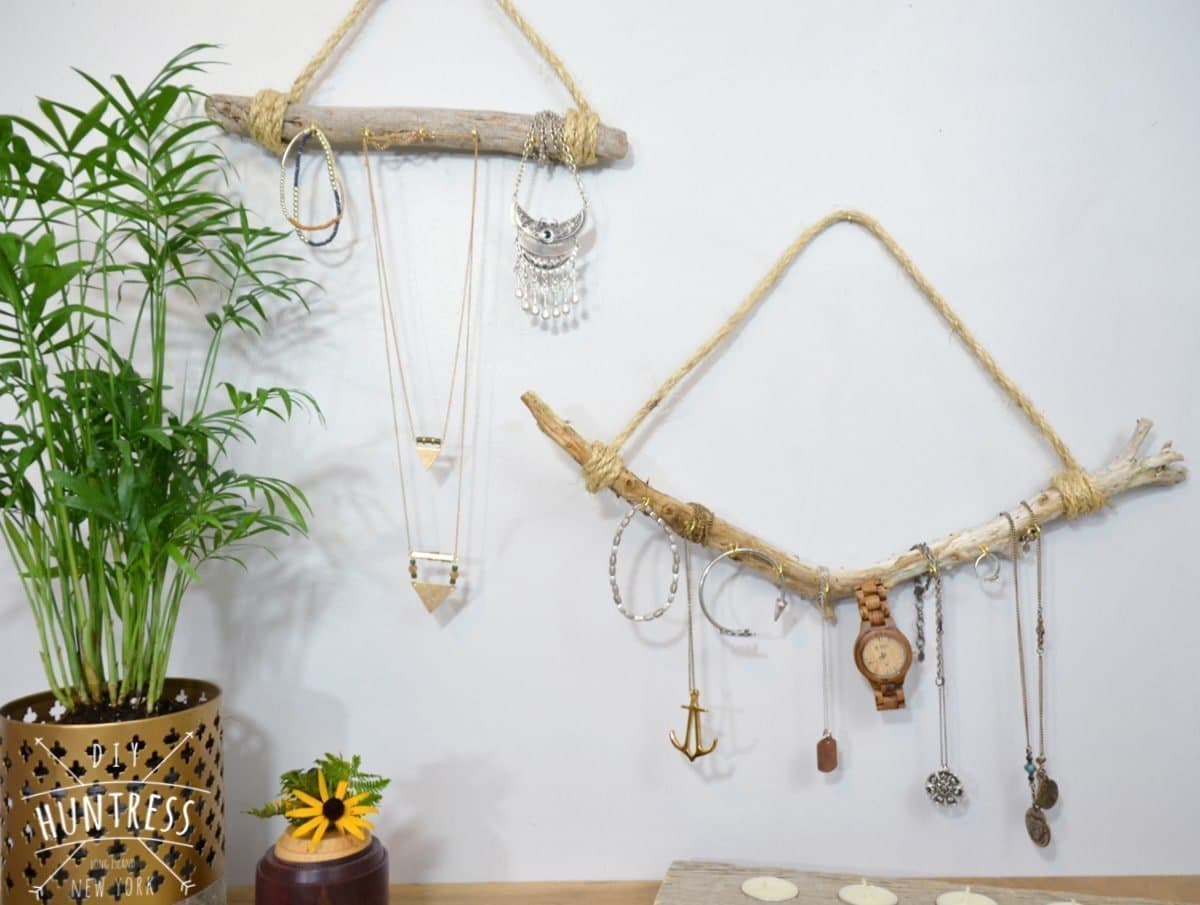 DIY Driftwood Necklace Holder