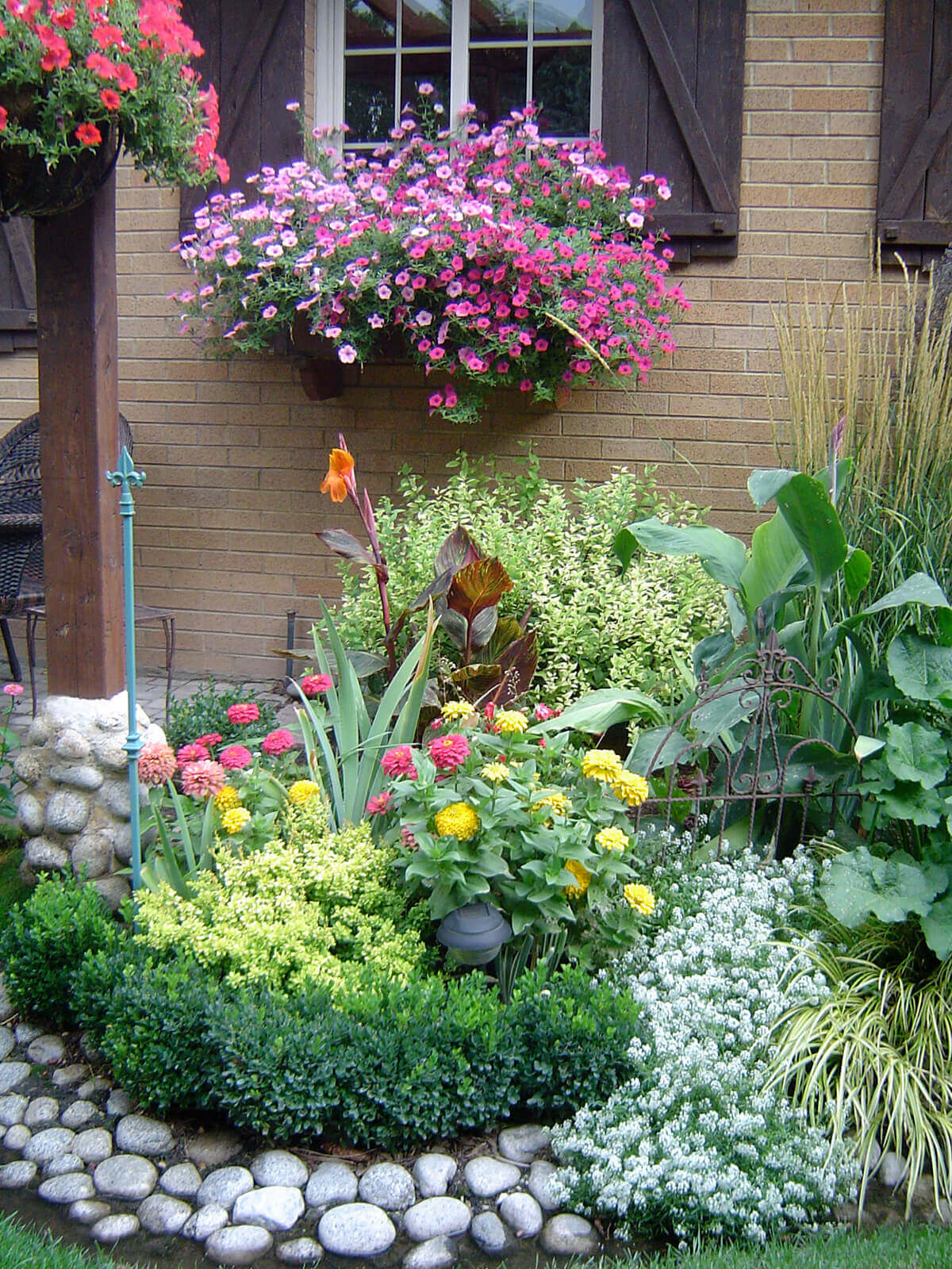 Pretty River Rock Flower Bed