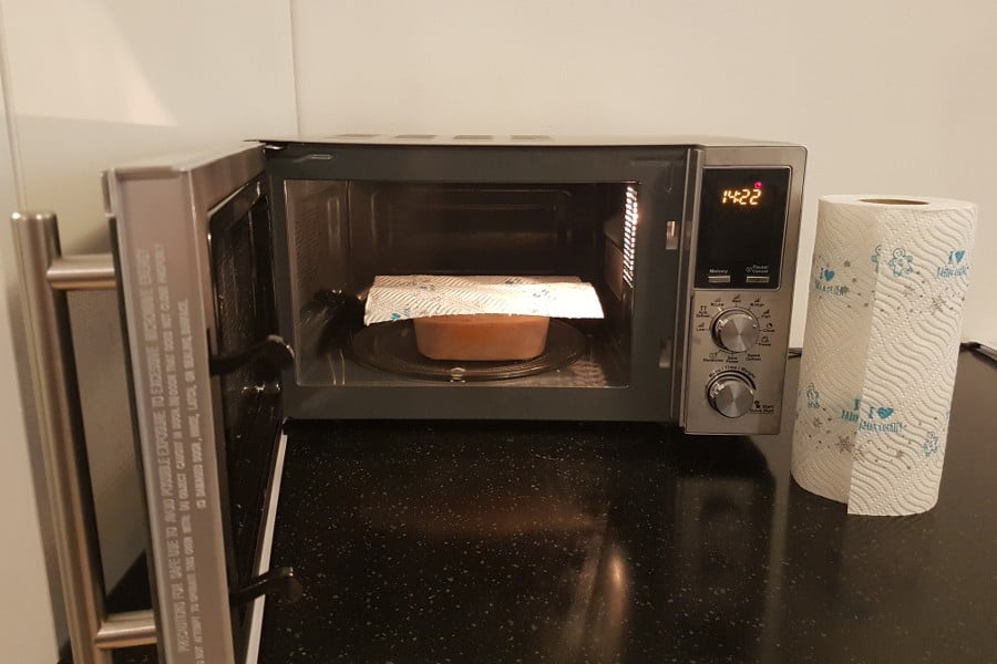 Can You Put Paper Towel In The Microwave