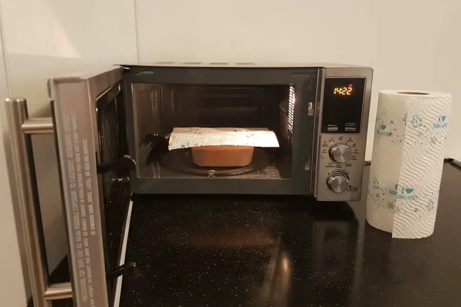 Can You Put Paper Towel In The Microwave