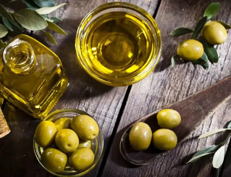 can-you-put-olive-oil-in-the-oven-materialsix