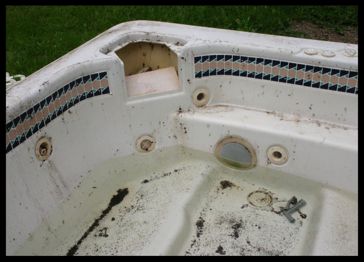 How to Drain Your Hot Tub Without a Pump (1)