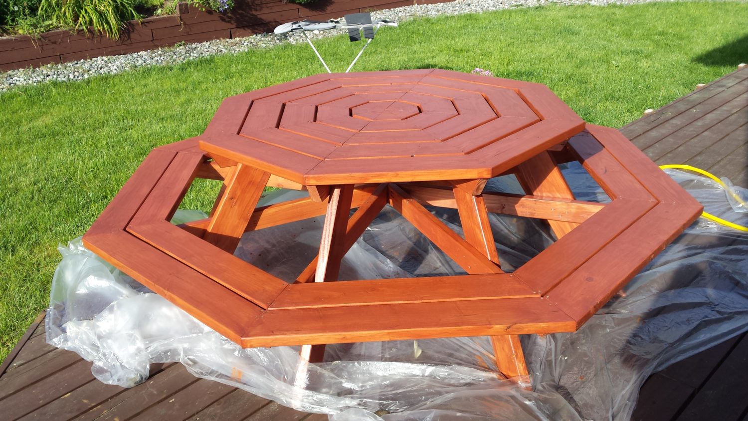 Octagon Picnic Table 