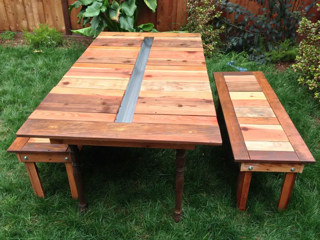 Picnic Table with Built-In Cooler/Planter 