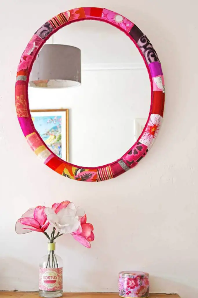 25 Fun And Creative Diy Mirror Frame Ideas Materialsix 2313