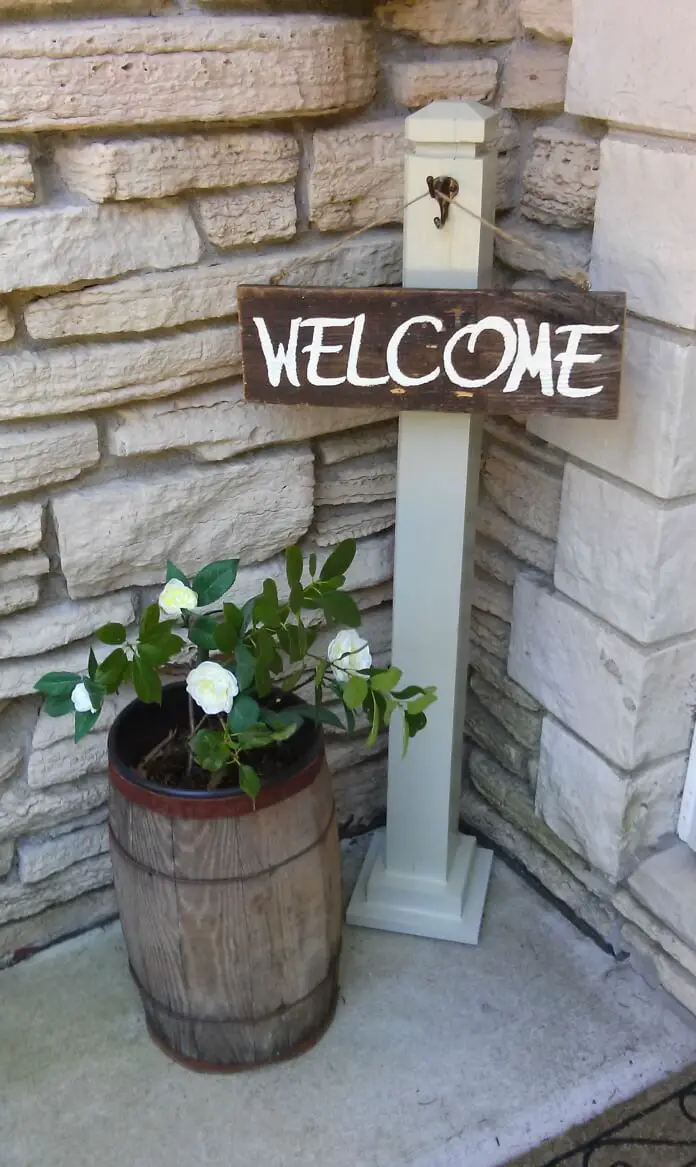 Barn Wood “Welcome” Sign