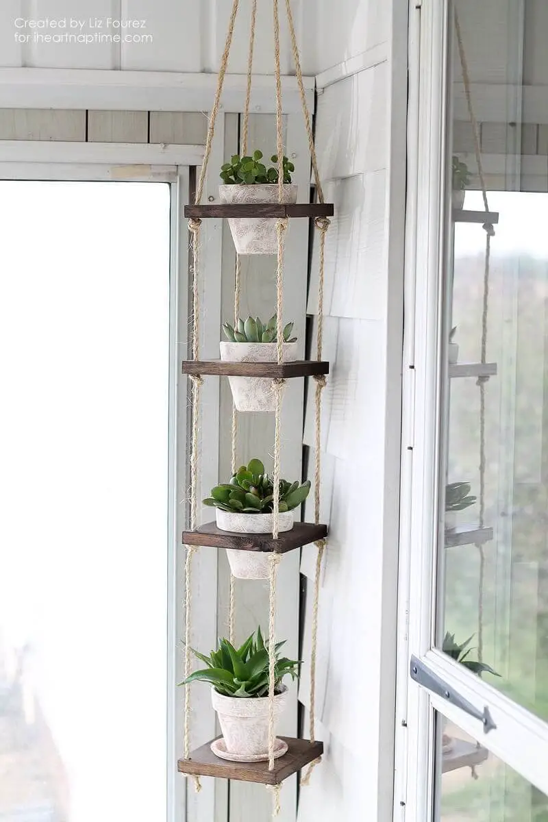 Wooden Square Plant Hanger - DIY-Vertical-Plant-Hanger