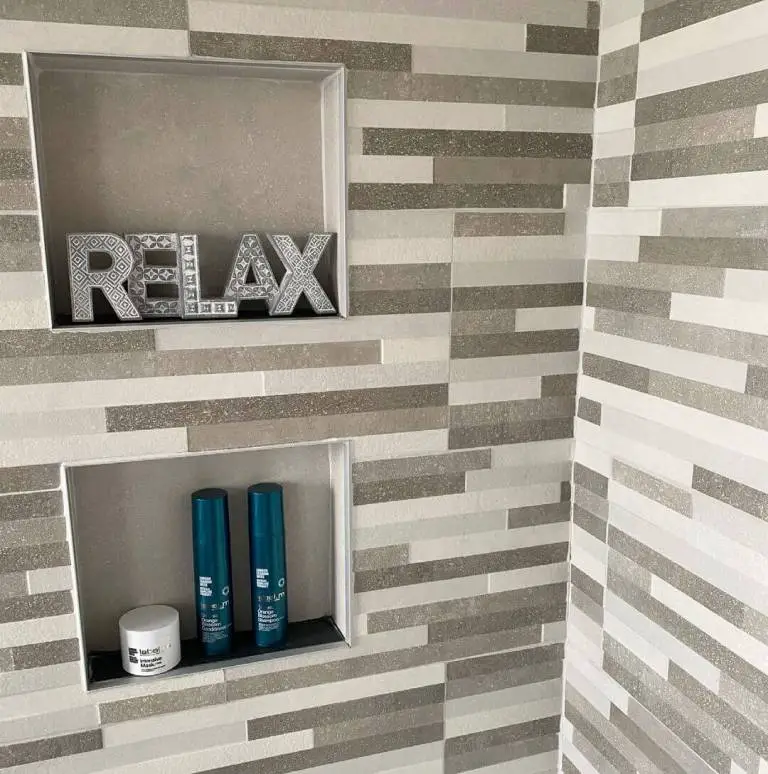 Relaxing Gray Mosaic Tiling - shower tile ideas