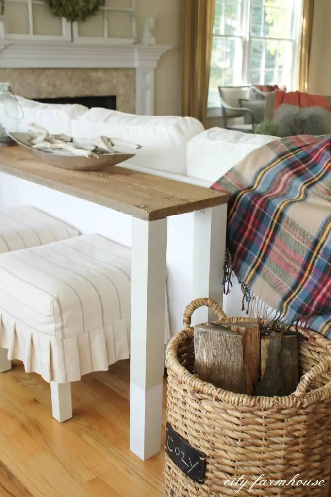 Living Room Console Table - DIY-Console-Table-Using-Reclaimed-Wood