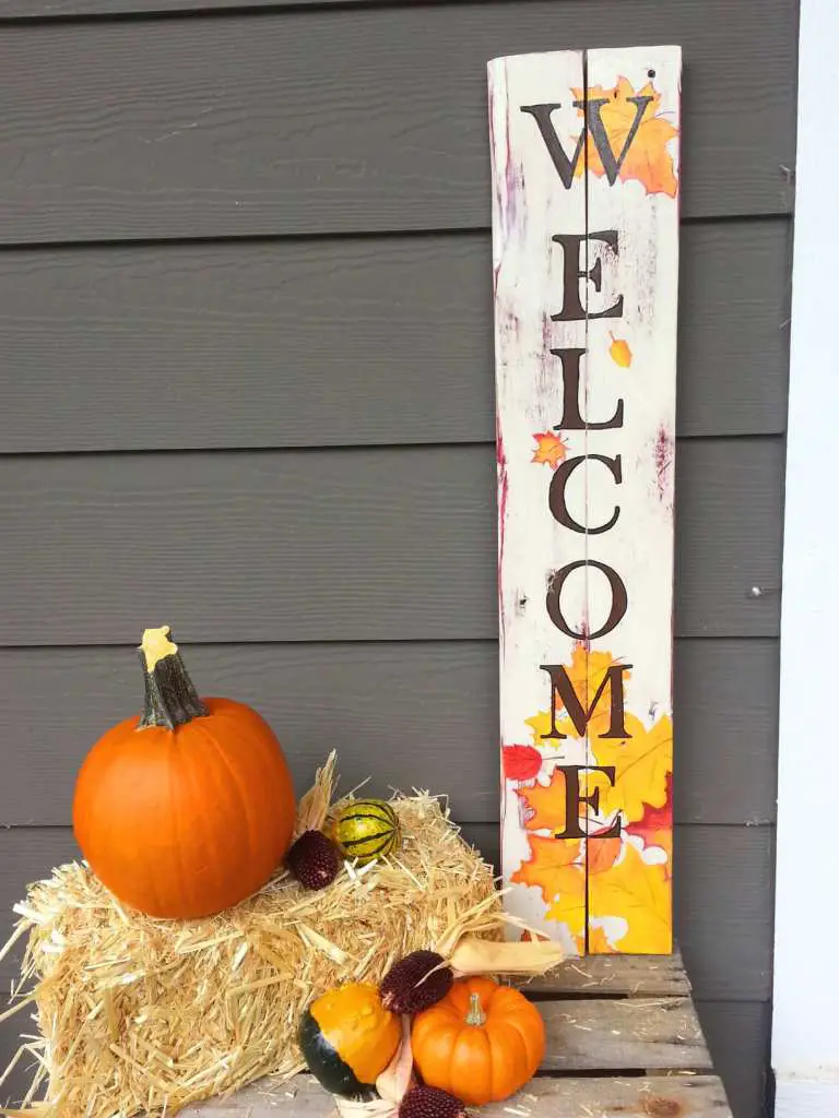 Wooden Falling Leaves Welcome Sign