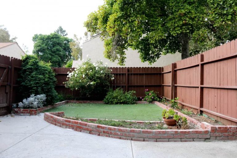 21 Beautiful Backyard Landscaping Ideas On A Budget