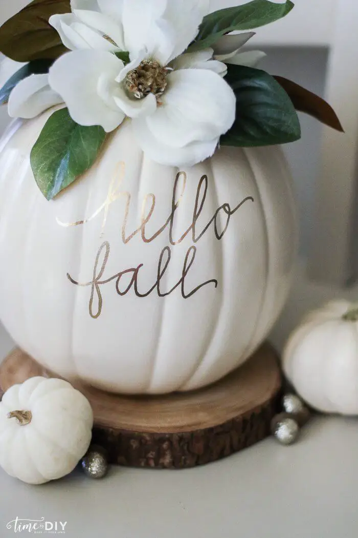 Gold markers as message makers - diy-faux-magnolia-pumpkin