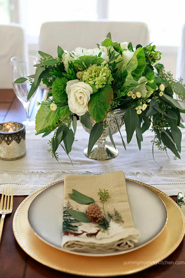 Acorn touches - Thanksgiving table decorations