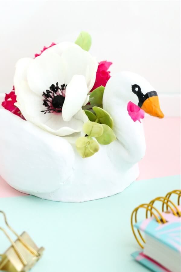 White Swan Paper Holder