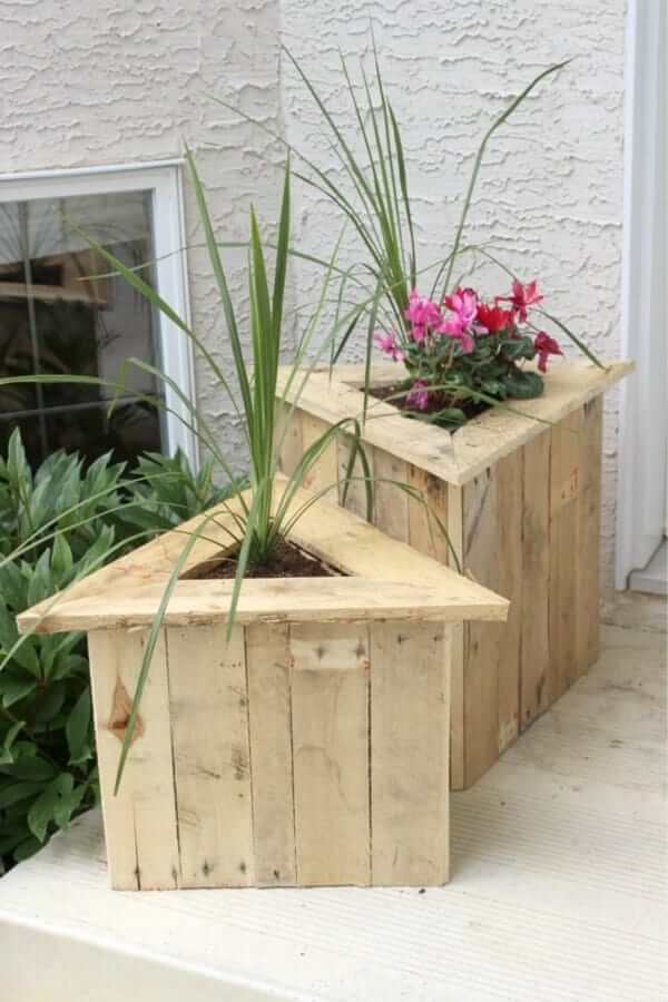 Triangular Prism Pallet Flowerpots