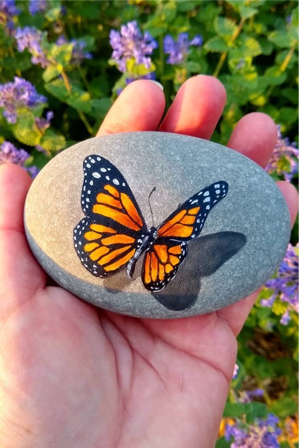 Realistic-Butterly-Rock-Painting