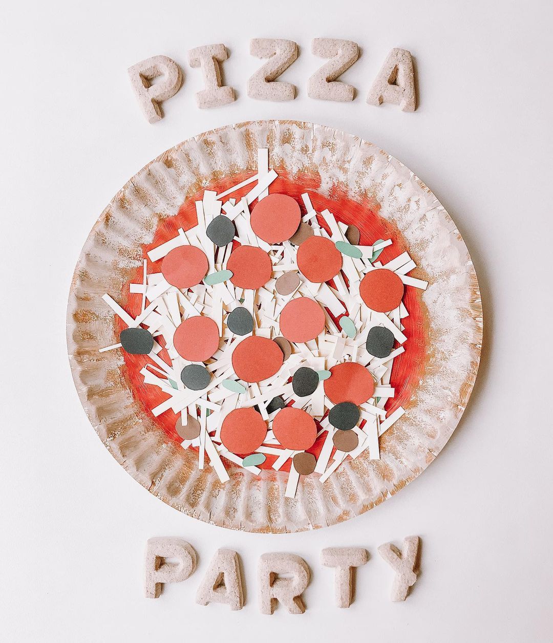 Decorating Pizza from Paper Plate