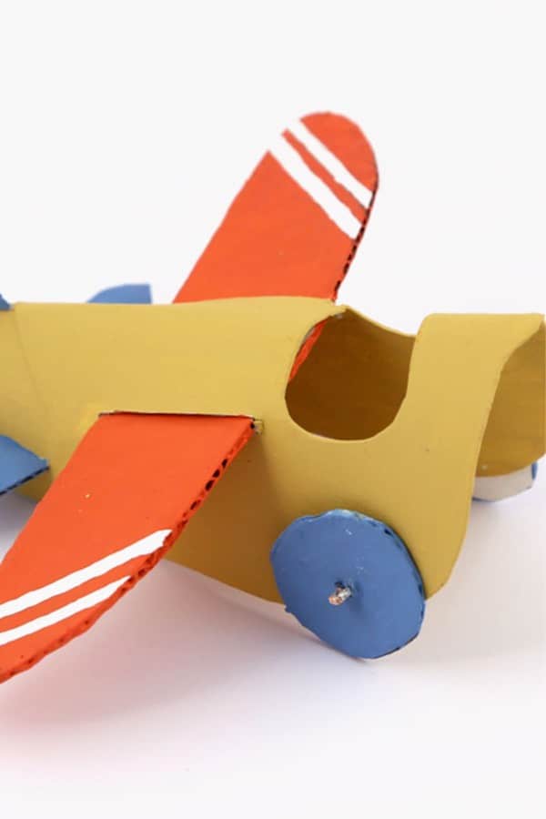 airplane made from toilet paper roll