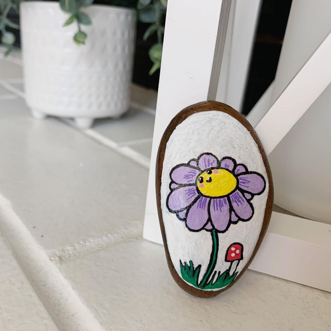 Flower - cute painted rock ideas