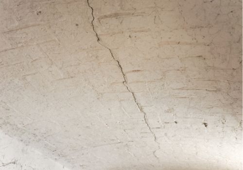 Cracks-on-ceiling-and-water-leaking-because-of-heavy-rain
