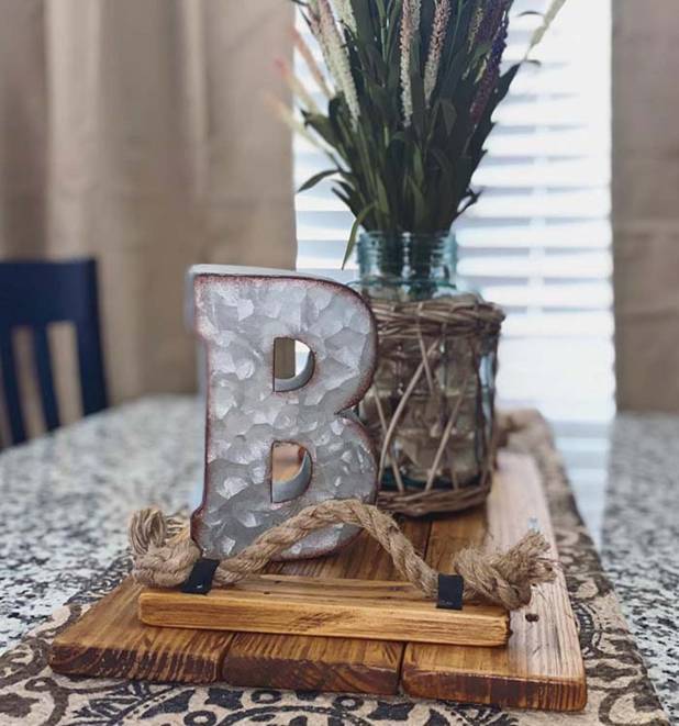 Rustic Dining Table Centerpiece You Can Make at Home