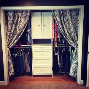 20 Curtain Closet Door Ideas to Make You Feel Homey without Pricey