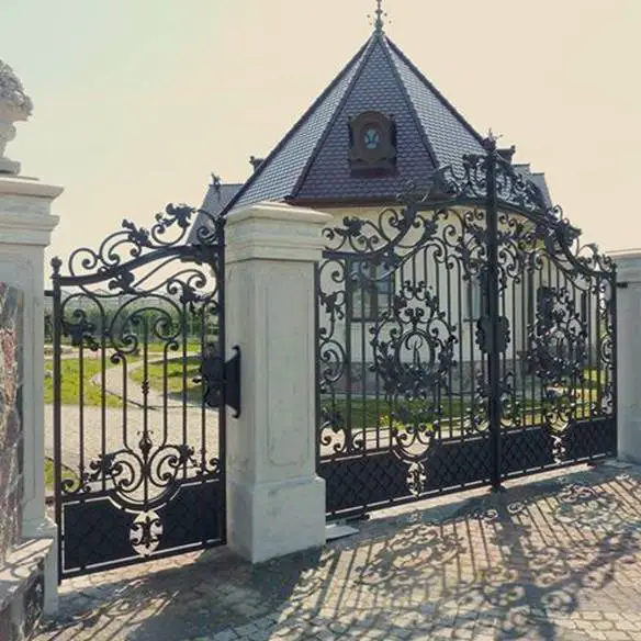 Ornamental Welcome Driveaway Gate