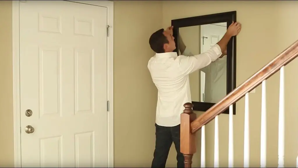7 Effective Ways to Hang A Heavy Mirror Without Nails